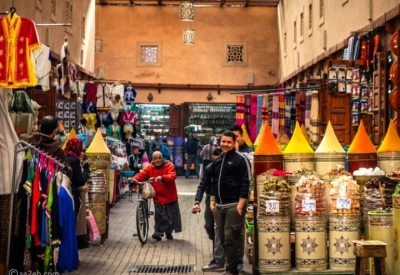 أسرار أسواق مراكش: من البهارات إلى التحف