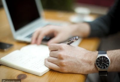 ما سبب قلة عدد مستخدمي اليد اليسرى في العالم؟