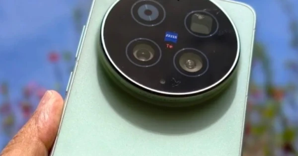 هاتف vivo X300 Ultra: أداء خارق وكاميرات احترافية