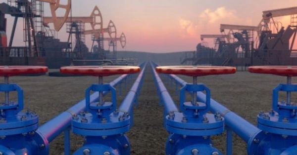 النفط يتراجع مع بحث أمريكا إجراءات لمواجهة أزمة الطاقة