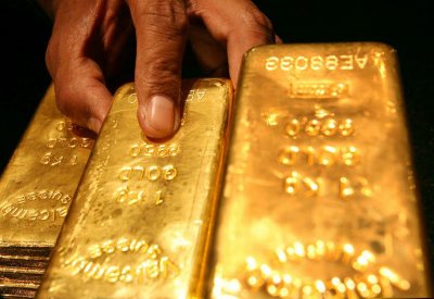 انتعاش الدولار يعرّض الذهب لأول هبوط أسبوعي في 3 أسابيع