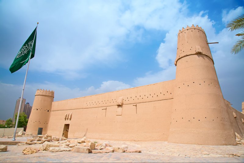 ترحيب وترقب لمنتدى البلاد "السعودية .. بيت العرب الكبير"