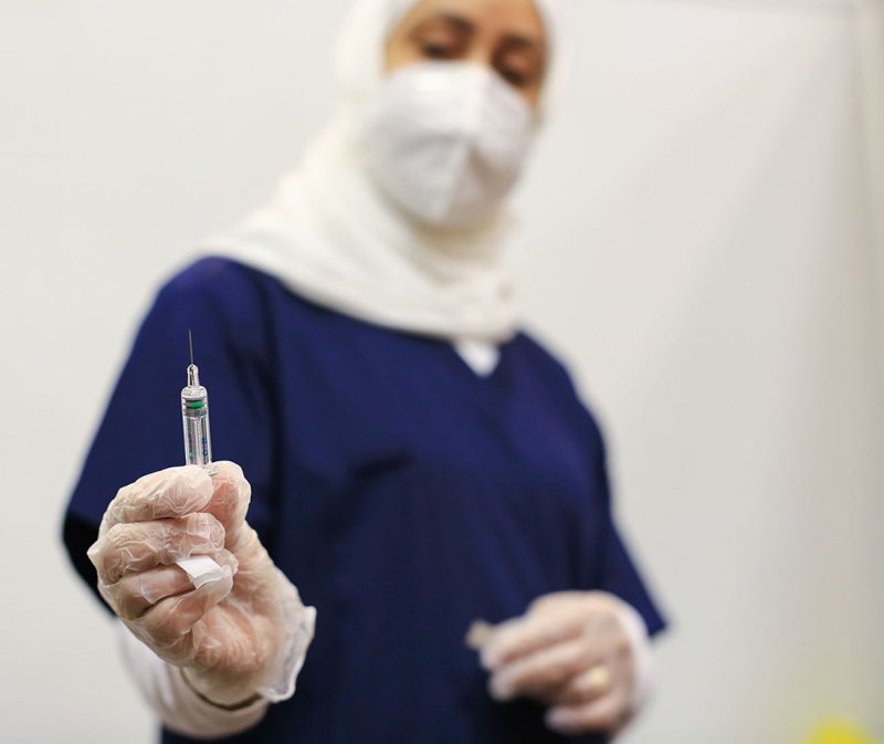 بعد 7 حالات وفاة.. بيان بريطاني حول "أمان" لقاح أسترازينيكا