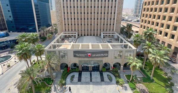 مطلقة: أناشد تعجيل طلبي الإسكاني