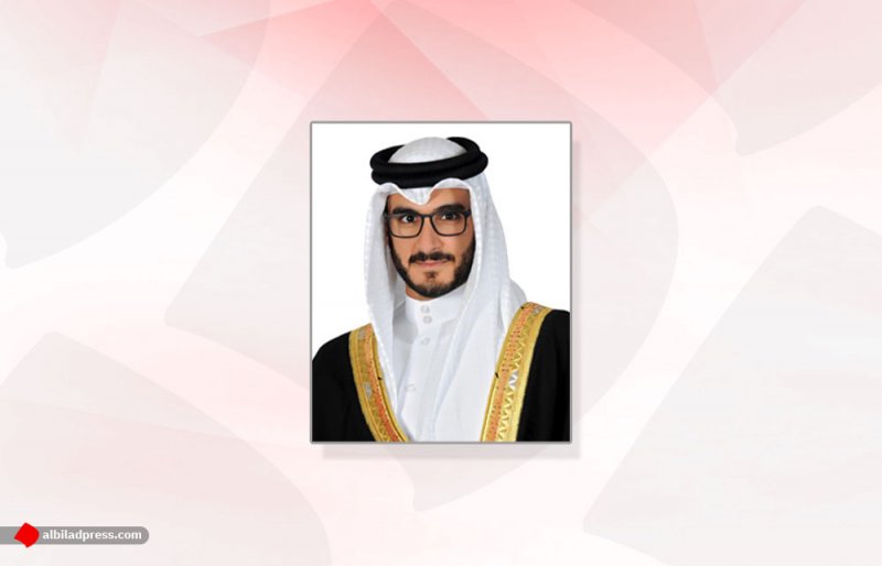 منح سمو الشيخ عيسى بن سلمان بن حمد العضوية الفخرية من نادي الفرسان البريطاني