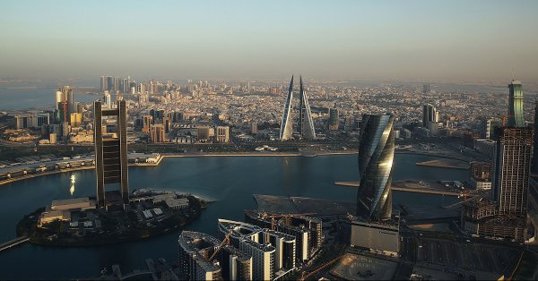 أهل مملكة البحرين يواصلون تأكيد وقوفهم صفاً واحداً حول راية الوطن بقيادة جلالة الملك المعظم وثقتهم بإجراءات الحكومة برئاسة سمو ولي العهد رئيس مجلس الوزراء لمواجهة العدوان الإيراني الآثم