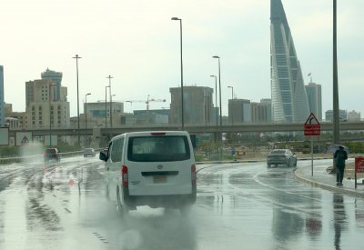 طقس غائم مع تساقط أمطار رعدية متفرقة