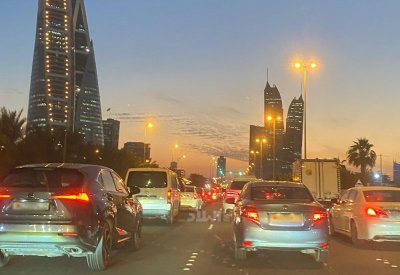 ازدحام مروري على شارع الملك فيصل باتجاه المحرق نتيجة حادث بين عدة مركبات