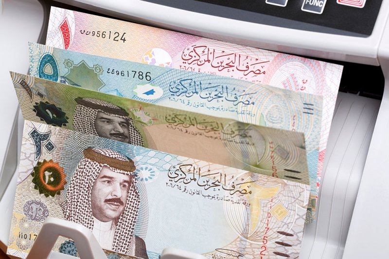 صرف رواتب "القطاع الخاص" مباشرًة في البنك