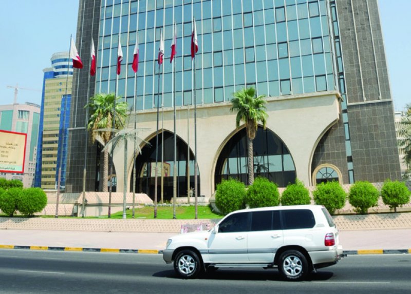 موظفة “أوت سورس” بـ “الكهرباء”: أخفضوا راتبي 250 دينارا