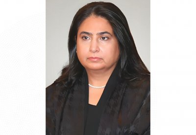 المدير العام لمعهد الإدارة العامة: المرأة البحرينية نموذج وطني ملهم في مسارات التنمية
