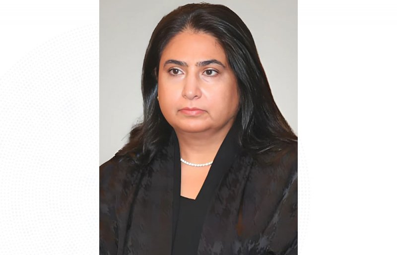 المدير العام لمعهد الإدارة العامة: المرأة البحرينية نموذج وطني ملهم في مسارات التنمية