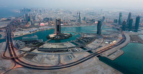 طقس معتدل بوجه عام مع بعض السحب وتصاعد الأتربة في مملكة البحرين