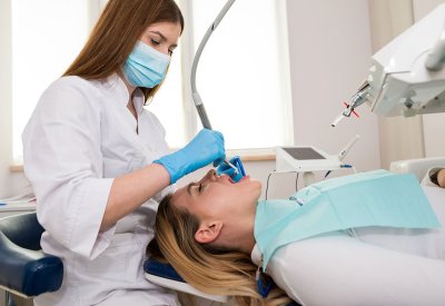 اعتماد شهادة طب الاسنان لخريجي “سيتجيونوف” في موسكو يخضع للتقييم