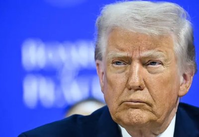 ترامب مهددًا إيران في حال عدم فتح "هرمز": سنفجر جميع محطات توليد الكهرباء وآبار النفط وجزيرة خارك