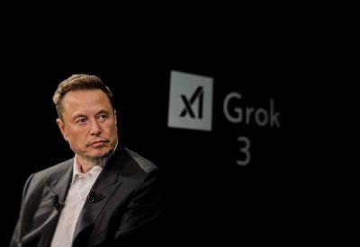"تسلا" تضيف "Grok" إلى أنظمة سياراتها في أوروبا