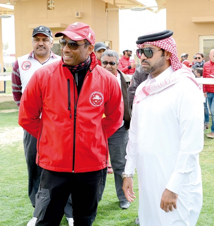 فيصل بن راشد يعتمد الطاقم التنظيمي والتحكيمي لبطولة سمو ولي العهد للقدرة
