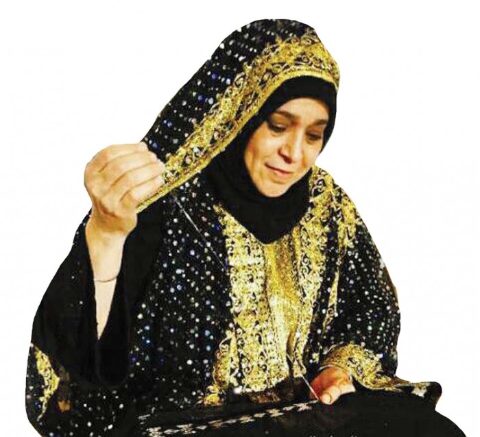 الحرفية زكية علي: ورثت فن النقدة من أجدادي