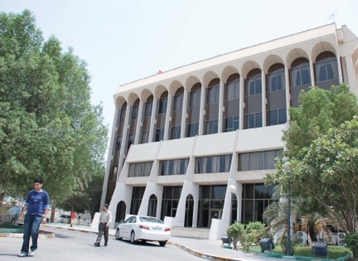 “العمل” في رسائل نصية ل “المتعطلين”: تسجيل “لم يحضر” بشكل “أوتوماتيكي” للمتأخرين عن موعد المراجعة