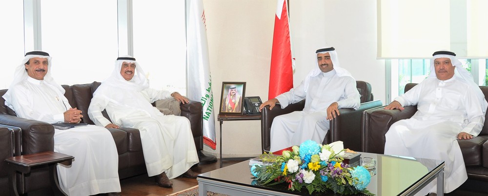 بحث التعاون بين "العربية للبترول" والشركات البحرينية