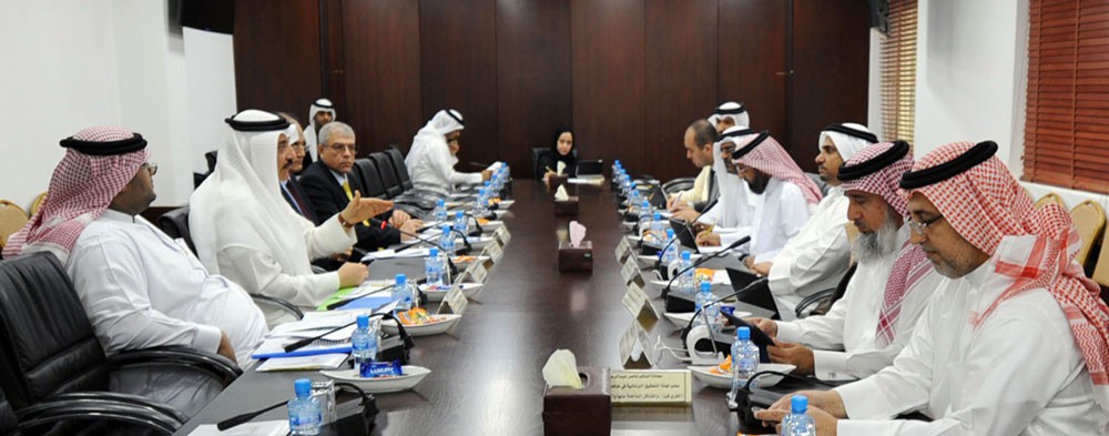 العسومي : اللجنة ناقشت خطط الوزارة المستقبلية في التعامل مع العمالة السائبة