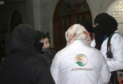 مساعدات سعودية للنازحين من حلب	