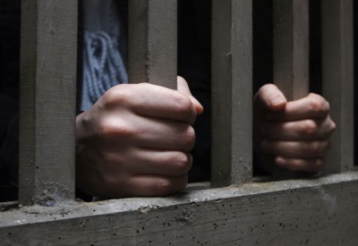 الحبس سنة و3 سنوات لمزورين تقرير حادث مروري وهمي