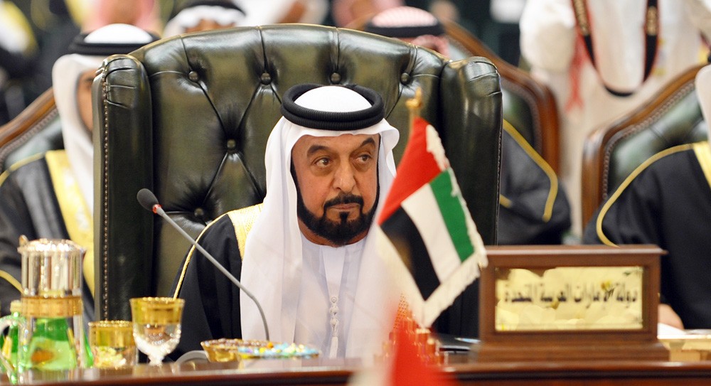 خليفة بن زايد ينعى شهداء الإمارات بحادث قندهار الإرهابي