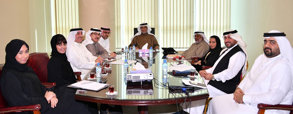 البوعينين يجتمع مع رئيس هيئة المعلومات والحكومة الإلكترونية	