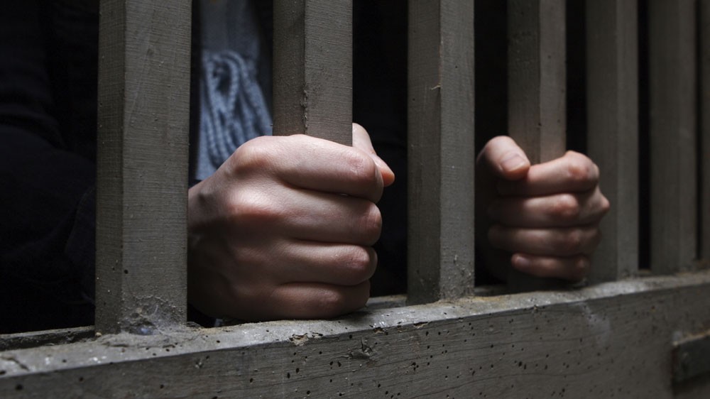 الحبس سنة و3 سنوات لمزورين تقرير حادث مروري وهمي