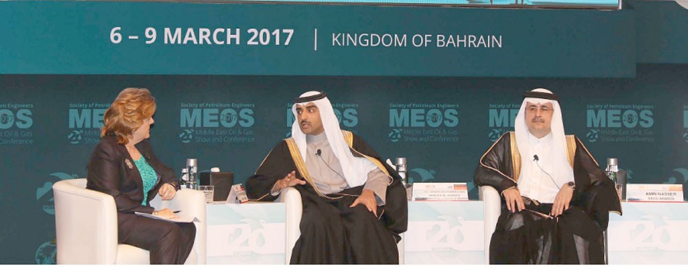  محمد بن خليفة: استمرار خطط التنمية رغم تقلبات الأسعار العالمية للنفط