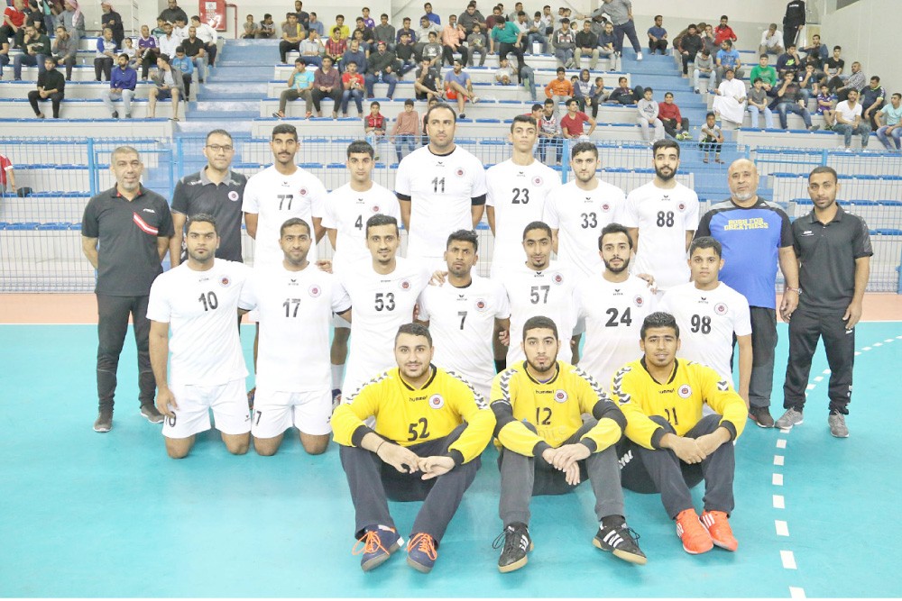 النجمة وباربار.. من ينتزع البطاقة الأولى للنهائي؟ 