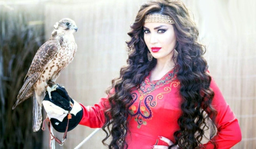 إطلالة بدوية لنسرين طافش 