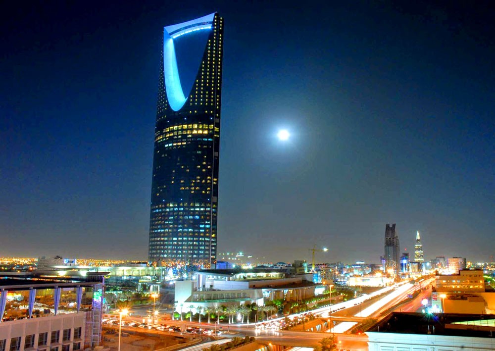 السعودية تؤكد على التعاون مع كبار منتجي النفط