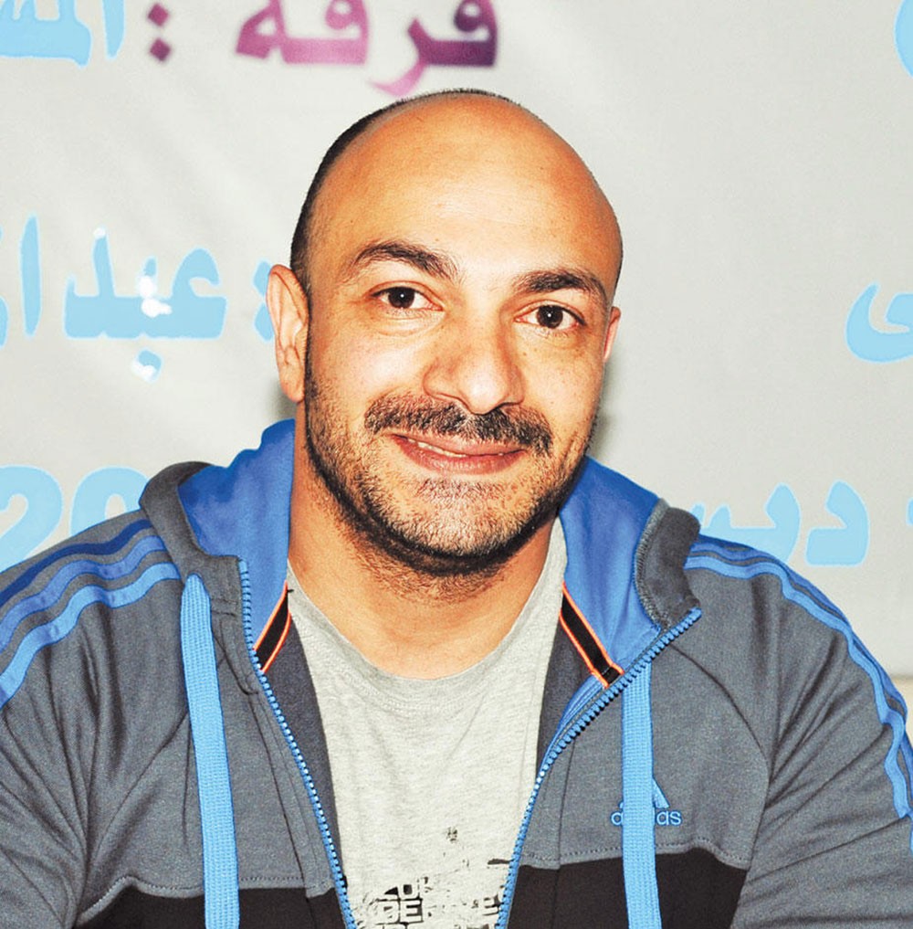 عبدالمحسن القفاص في تجربة مسرحية بالبحرين