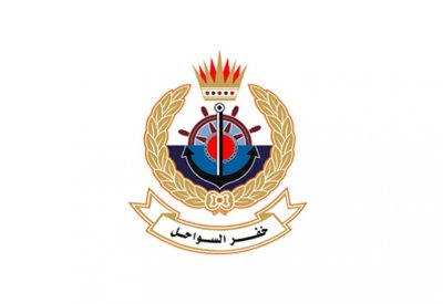قائد خفر السواحل : ضبط قارب على متنه 4 أشخاص لصيدهم الروبيان بشباك الجر القاعية