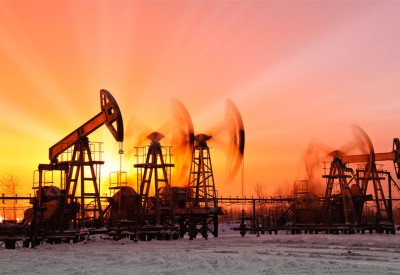 أسعار النفط ترتفع لشح الإمدادات والعقوبات الجديدة على إيران