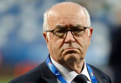 اخفاق الطليان في التأهل لكأس العالم ما زال يؤرق تافيكيو