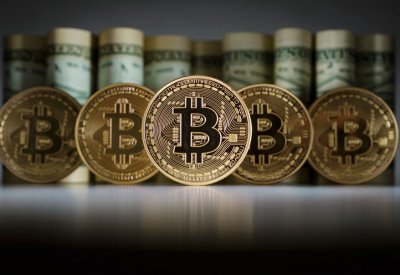 بيتكوين تتخطى 109 آلاف دولار وسط زخم صعودي وترقب للمحادثات التجارية