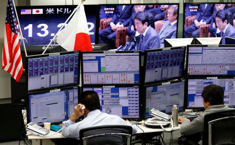 أسهم اليابان ترتفع بدعم مكاسب التكنولوجيا وإجراءات كوفيد-19 تحد من الارتفاعات