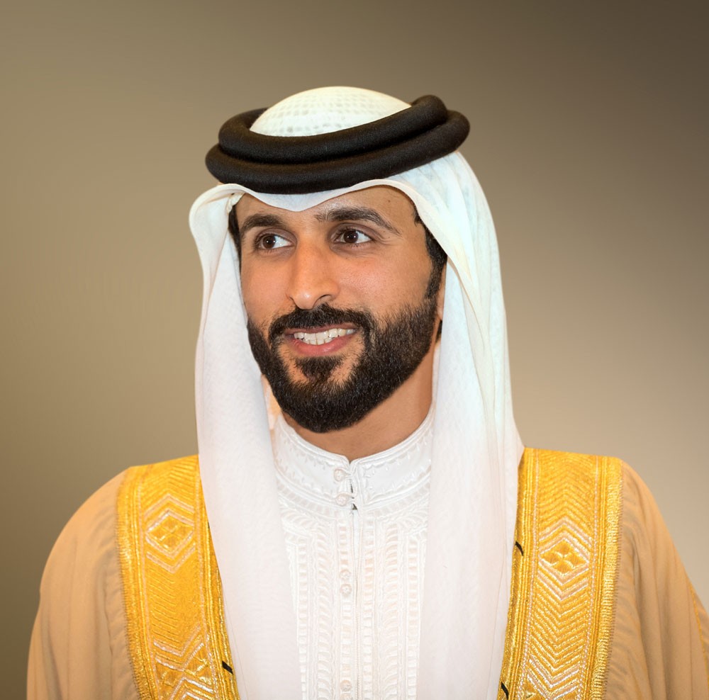 سمو الشيخ ناصر بن حمد يوجه الخيرية الملكية للتكفل برعاية ابناء الفنان علي الغرير