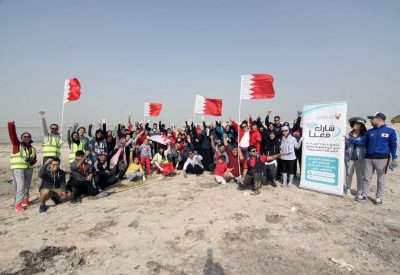 كلين آب بحرين تطلق مبادرة "شارك معنا" بتنظيف ساحل نورانا