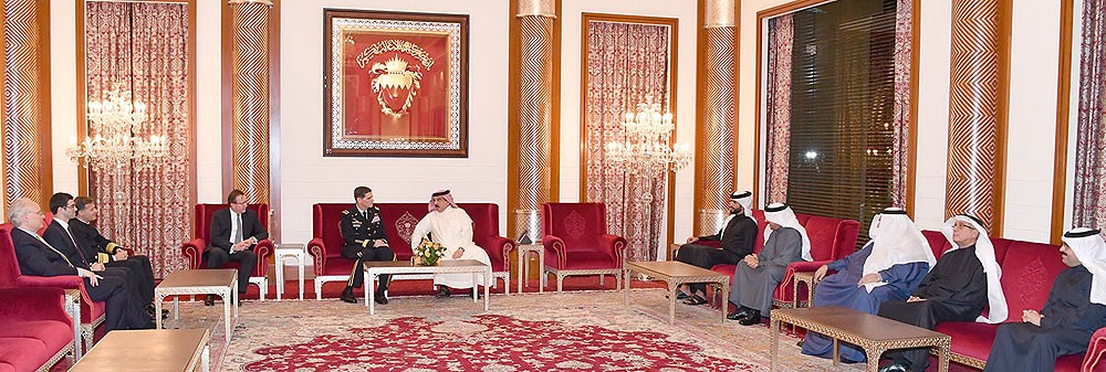 جلالة الملك المفدى يستقبل قائد القيادة المركزية الأمريكية‎	