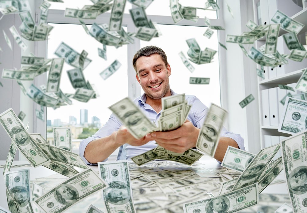 كيف يؤثر المال على سعادة الأفراد؟