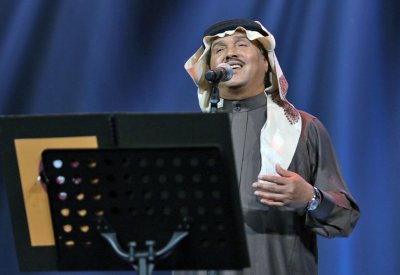 بعد غياب 34 عاماً.. محمد عبده يعود للغناء في مسقط رأسه