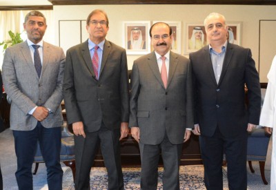 الدكتور ميرزا يرحب بالاستثمارات في الطاقة المتجددة