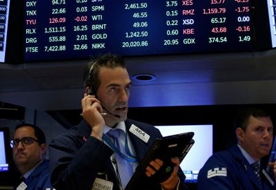 إغلاق المؤشرات الرئيسية للأسهم الأمريكية عند مستويات قياسية مرتفعة