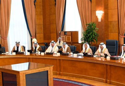 رئيس الوزراء يشدد على التوافق مع السلطة التشريعية على آلية لإعادة هيكلة الدعم الحكومي