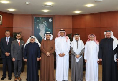 الشيخ سلمان بن عبدالله آل خليفة يستقبل رئيس وأعضاء جمعية التطوير العقاري البحرينية