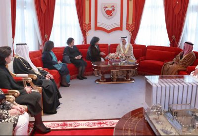 الملك يشيد بمركز الشيخ إبراهيم للثقافة والبحوث
